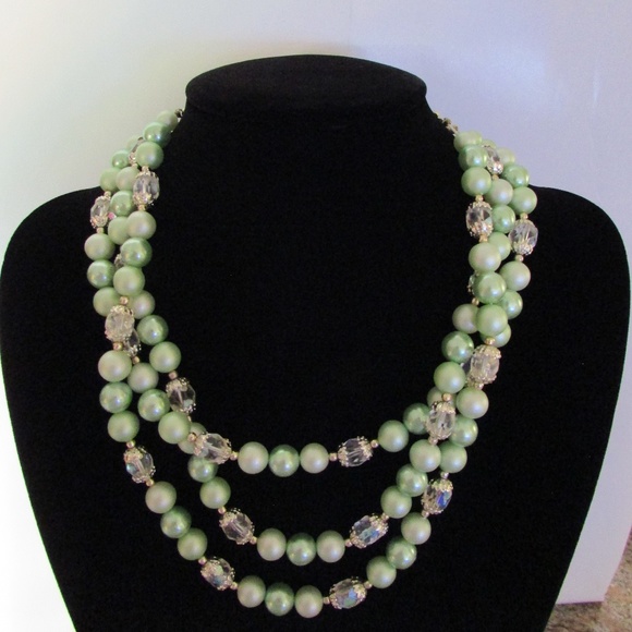 Vintage Unknown Brand Jewelry - Mint green vintage faux pearl 3 strand necklace